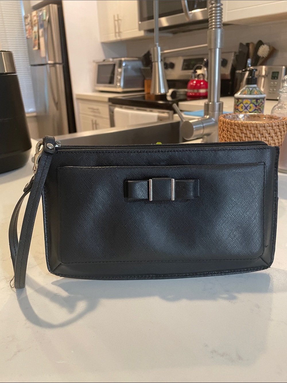 🍒Coach Darcy Black Bow large Wristlet 🍒